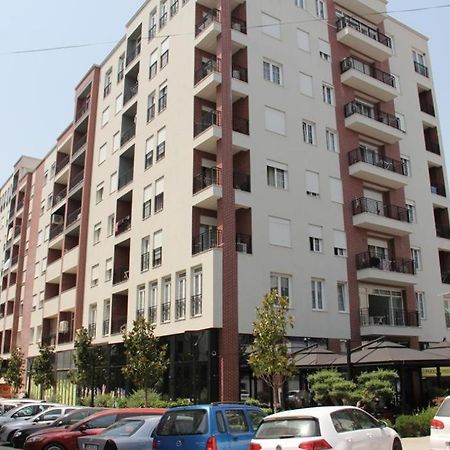 Lovely Apartment Τίρανα Εξωτερικό φωτογραφία